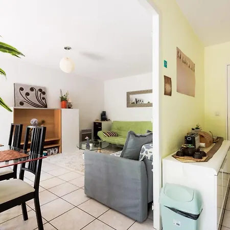 With Parking And Small Garden Apartamento *